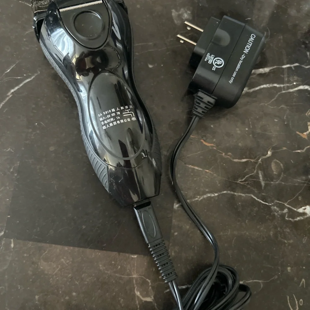 Rechargeable Electric Foil Shaver with LED Display & Charger
